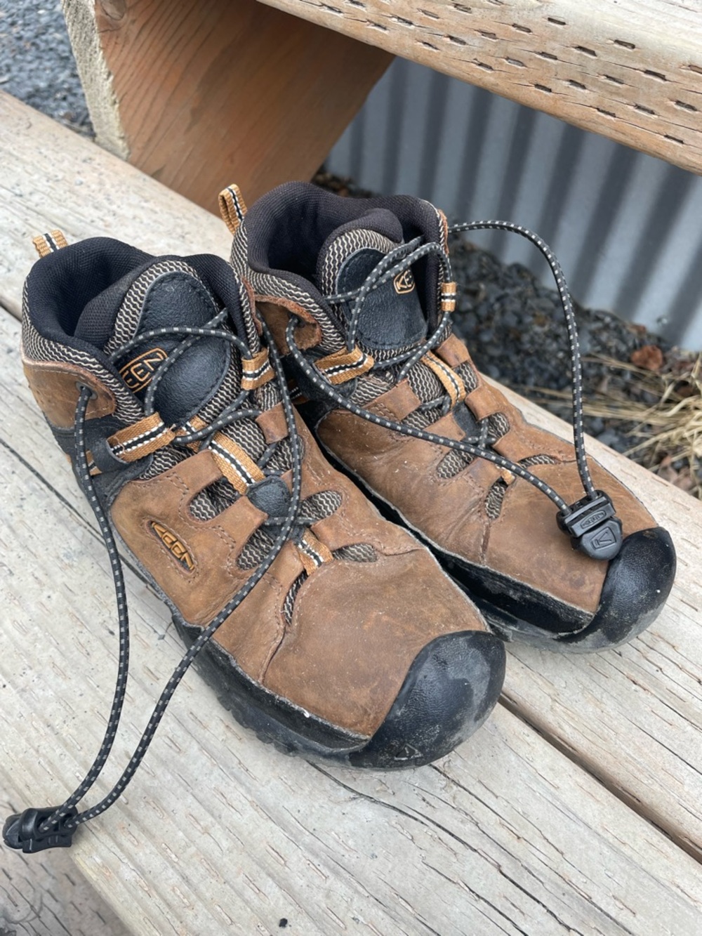 Keen brown leather waterproof hikers
